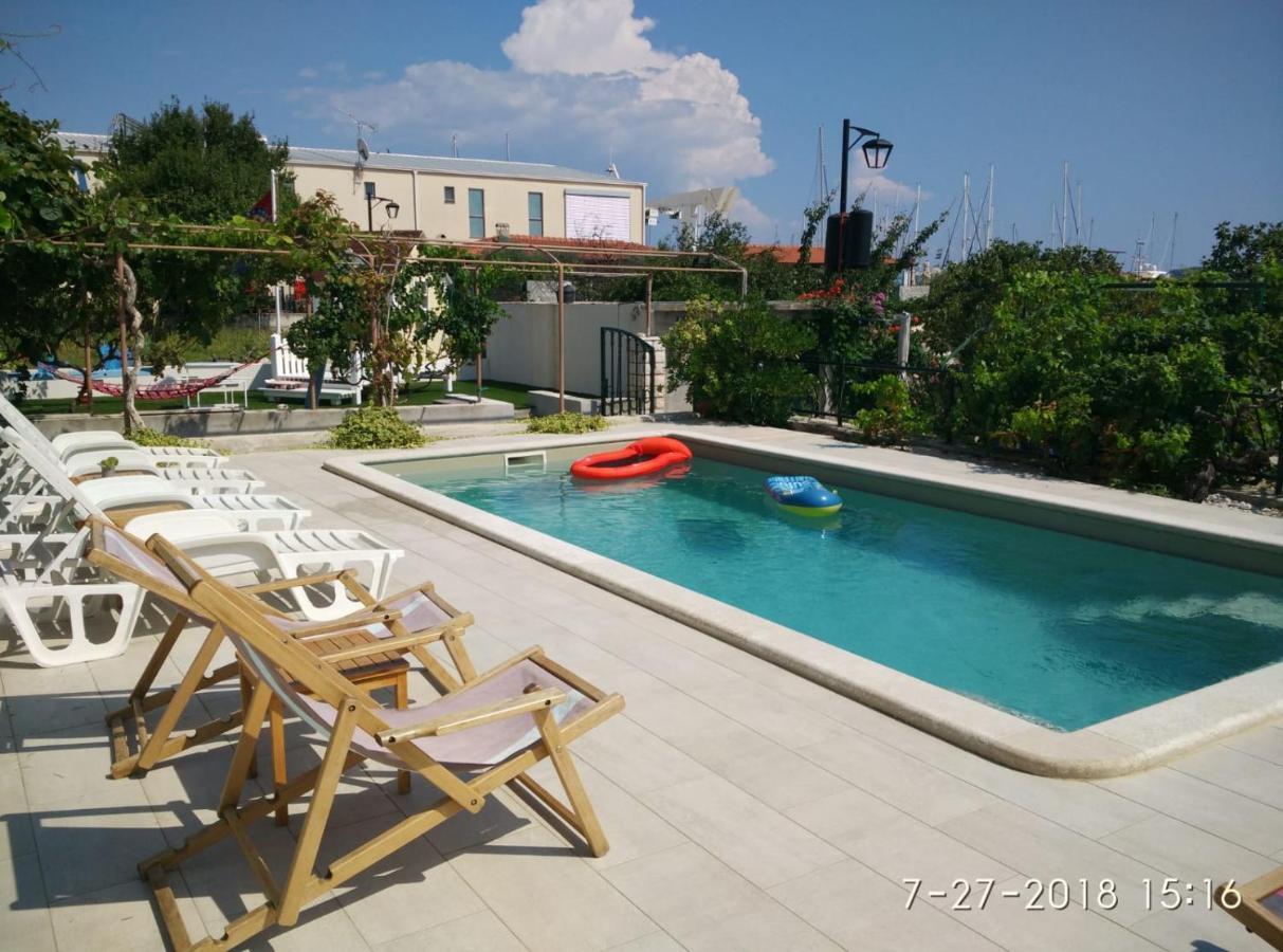 Apartments Gina Trogir Ngoại thất bức ảnh