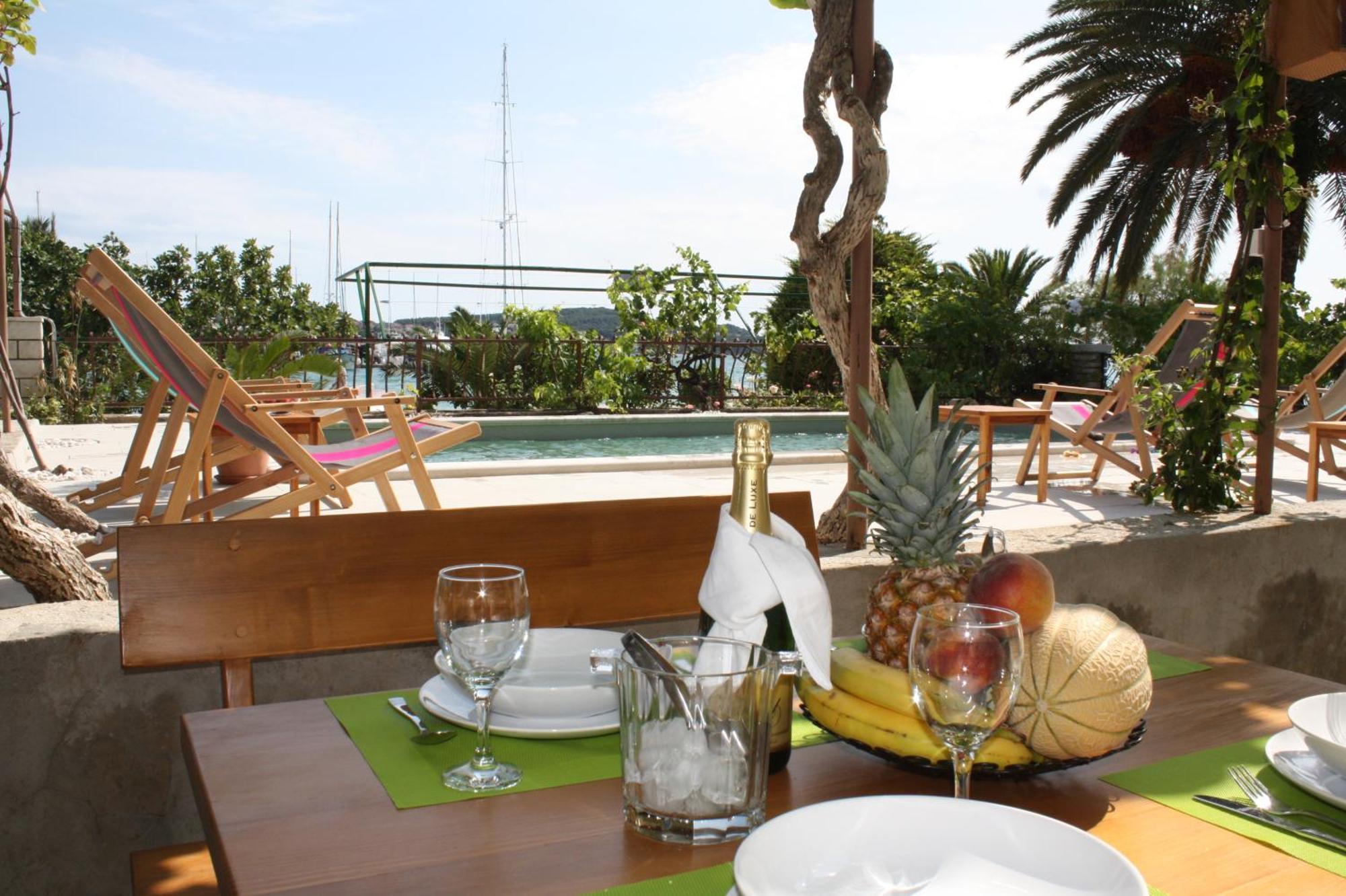 Apartments Gina Trogir Ngoại thất bức ảnh