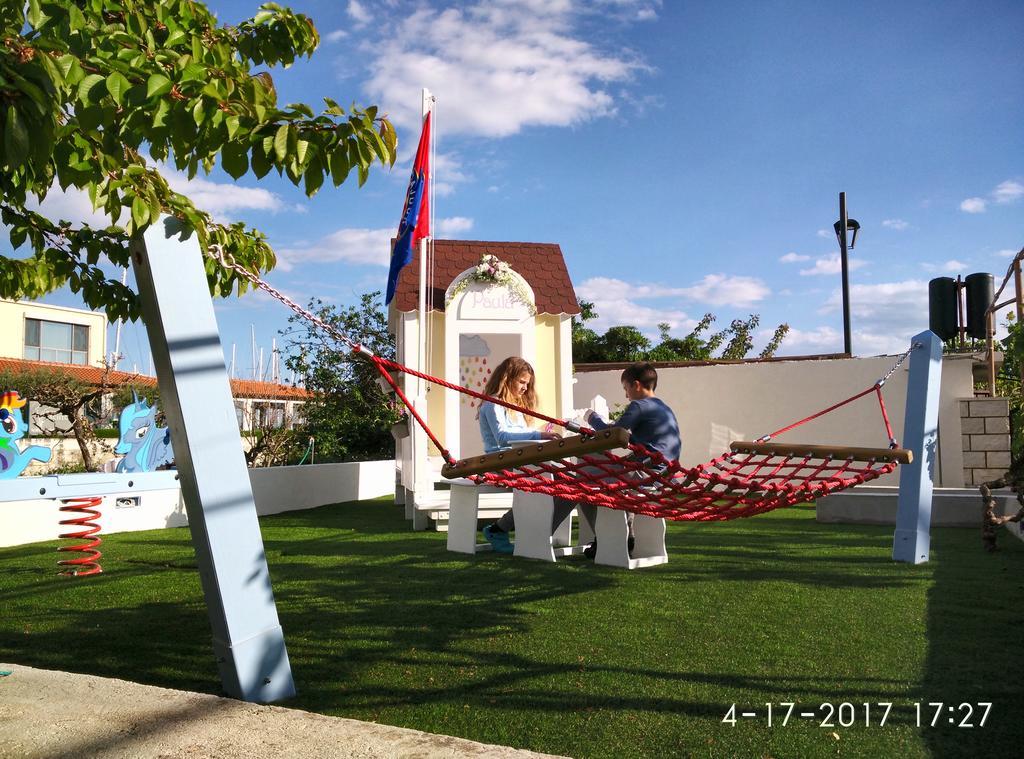 Apartments Gina Trogir Ngoại thất bức ảnh