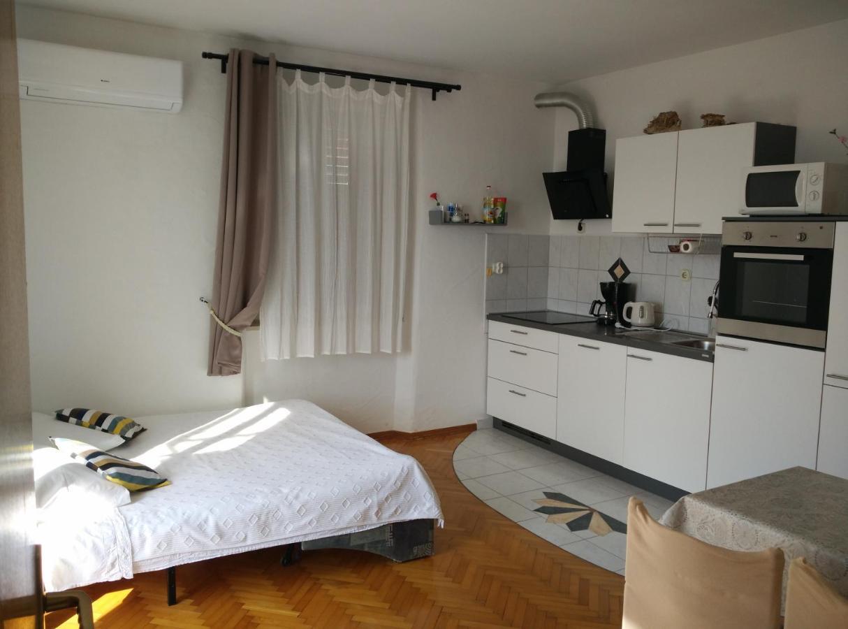 Apartments Gina Trogir Ngoại thất bức ảnh